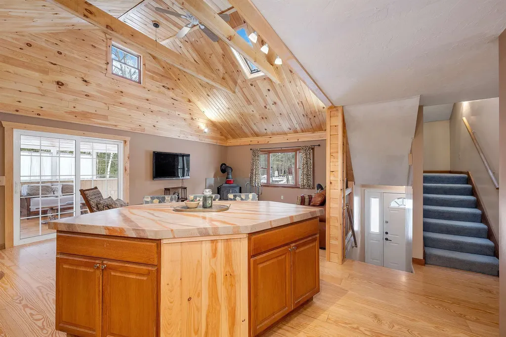 173 Waukewan Street Meredith NH 03253