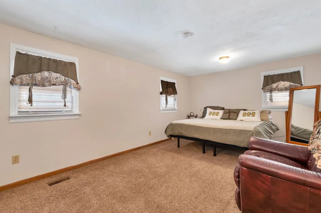 173 Waukewan Street Meredith NH 03253