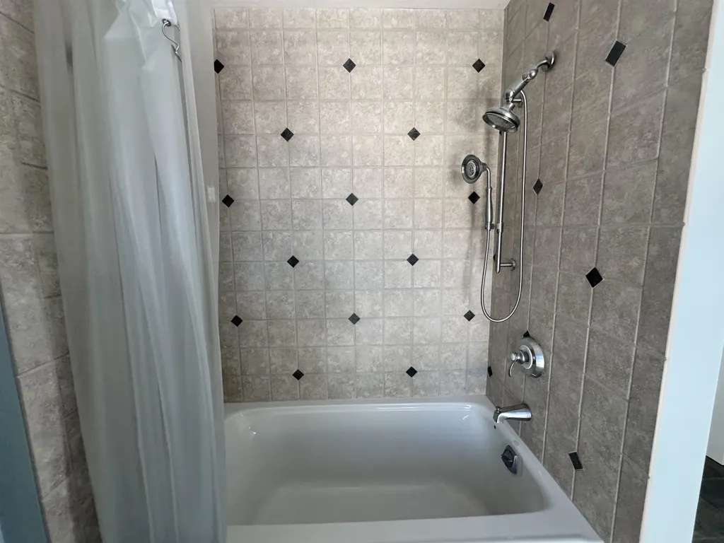 130 Hayes Avenue South Burlington VT 05403