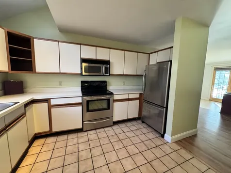 130 Hayes Avenue South Burlington VT 05403