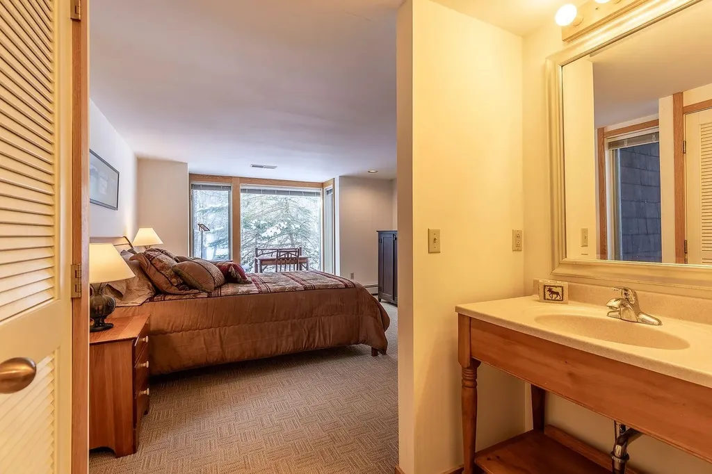 81 Pond View Road Winhall VT 05340