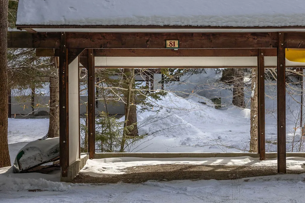 81 Pond View Road Winhall VT 05340