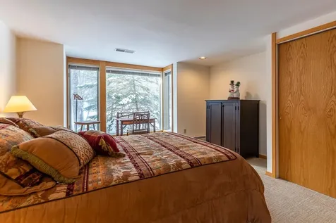 81 Pond View Road Winhall VT 05340