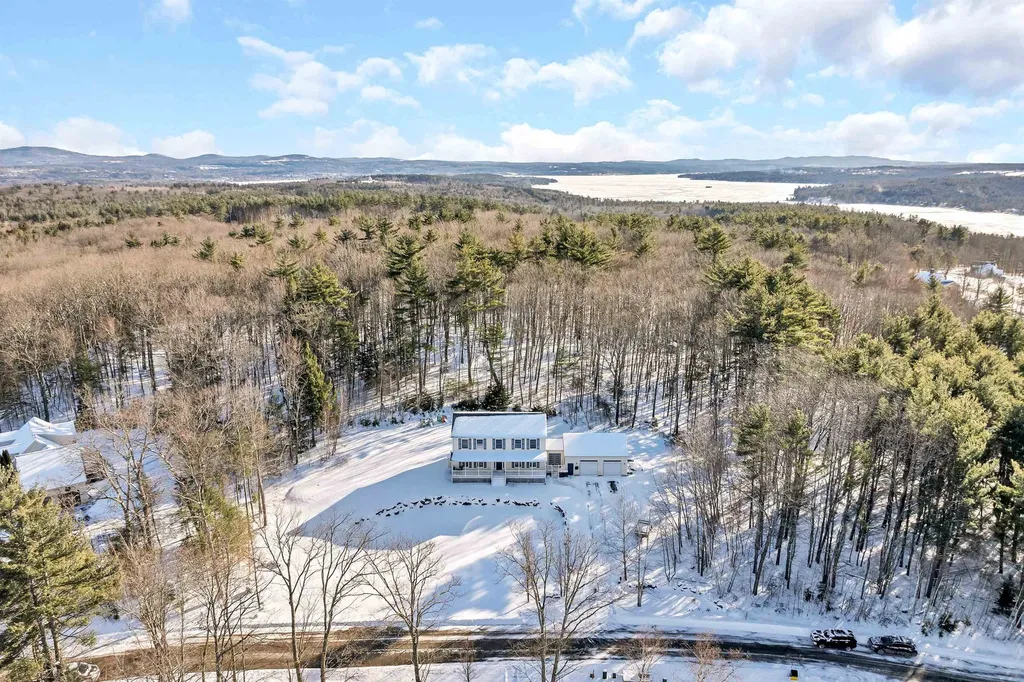 65 Phoenician Way Laconia NH 03246