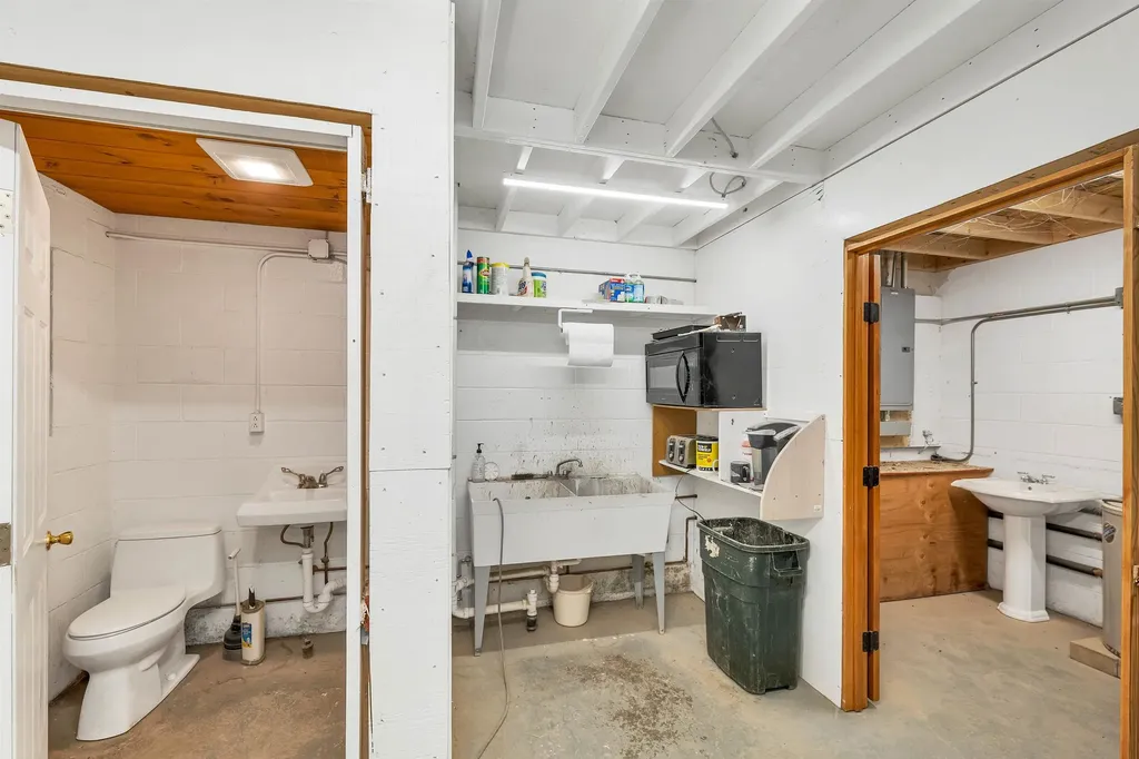 15 Durrell Mountain Road Belmont NH 03220