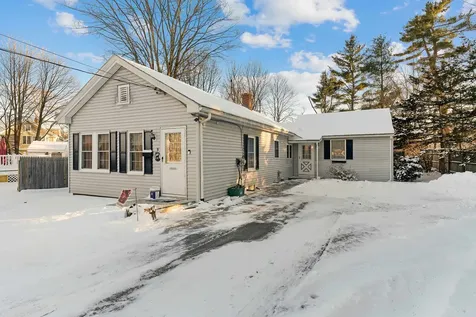 8 Madison Avenue Rochester NH 03867