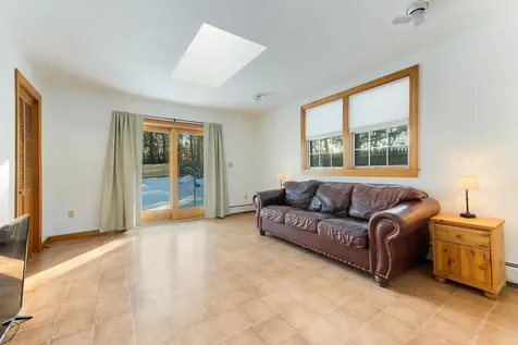 8 Madison Avenue Rochester NH 03867