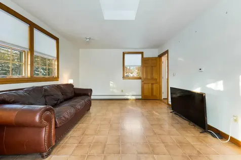 8 Madison Avenue Rochester NH 03867