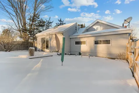 8 Madison Avenue Rochester NH 03867