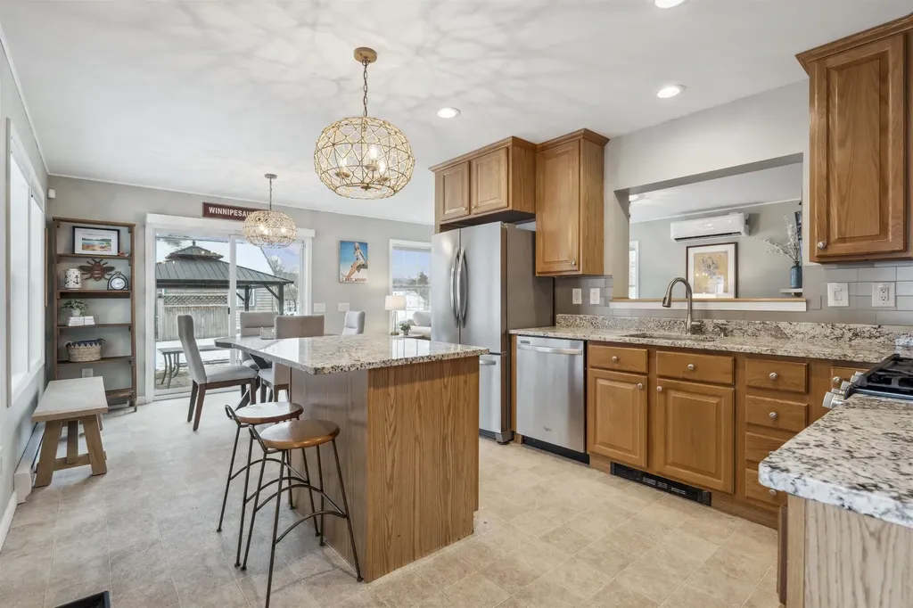 43 Pleasant Street Meredith NH 03253