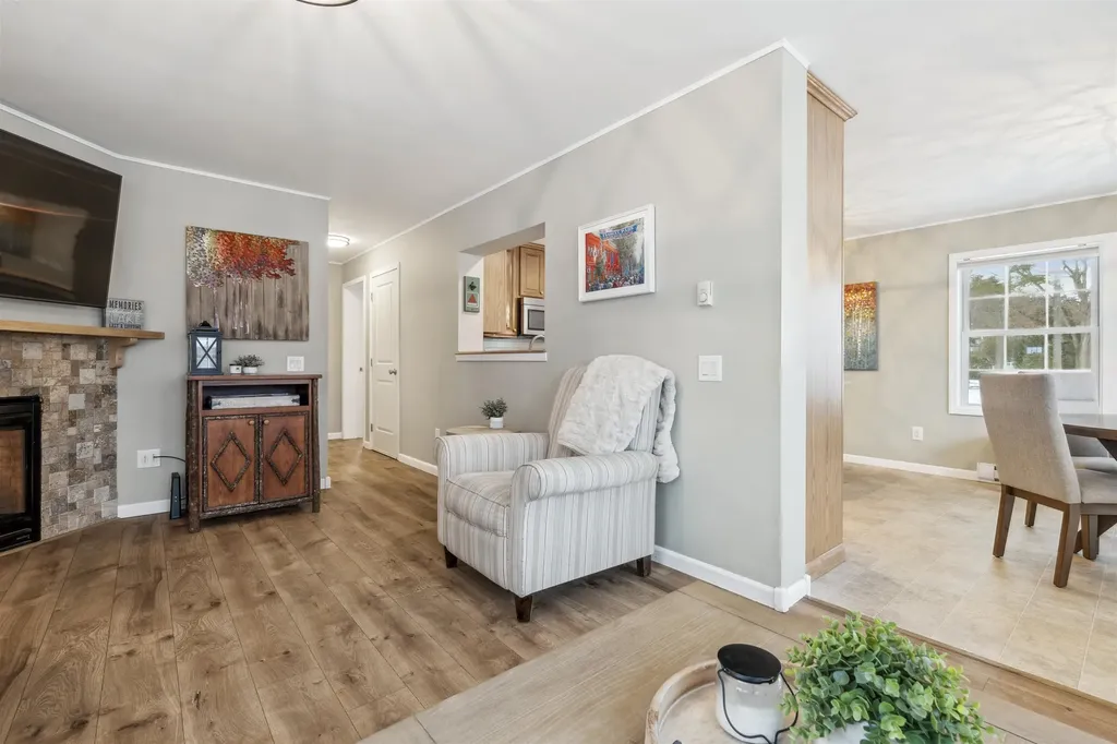 43 Pleasant Street Meredith NH 03253