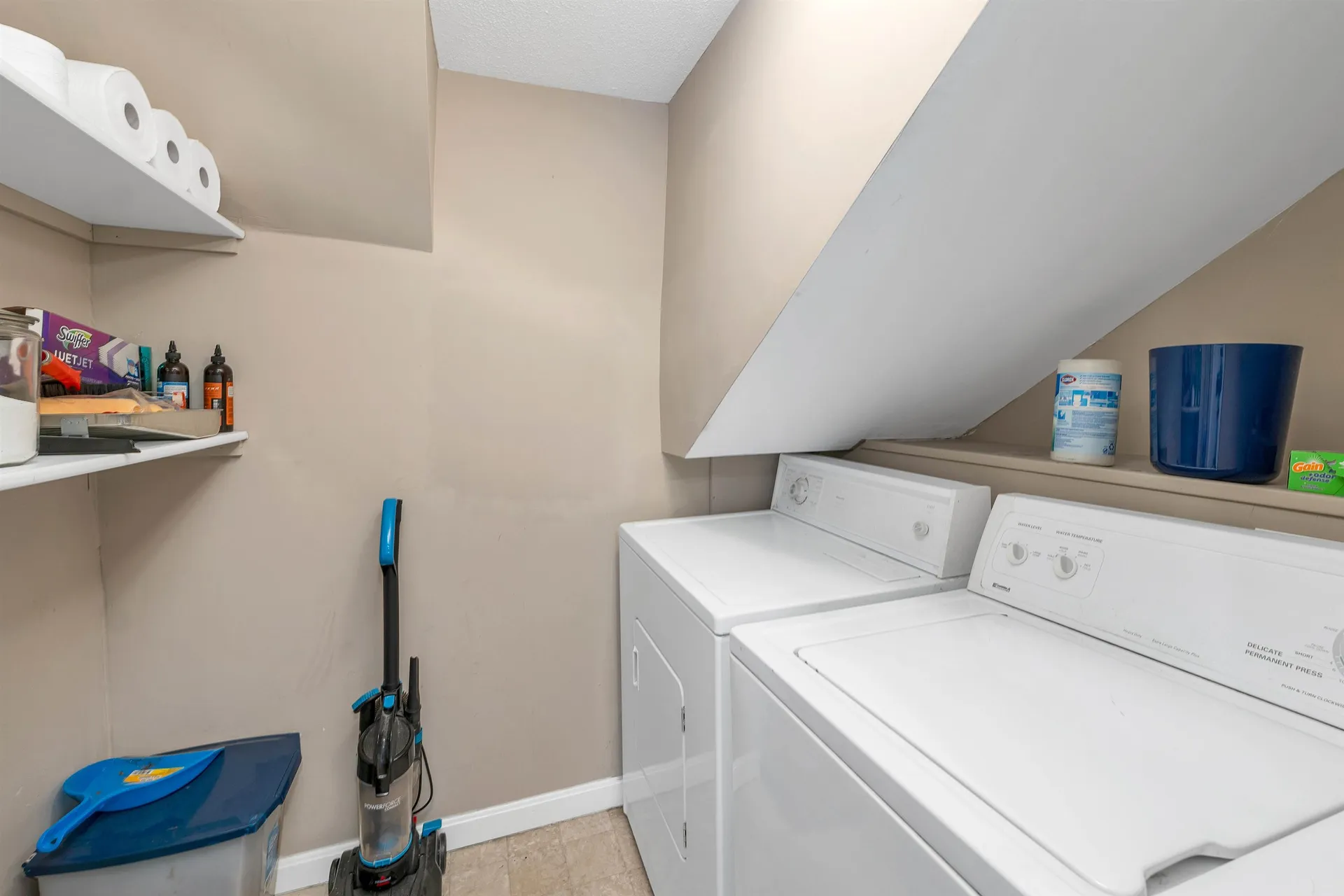 81 Winter Street Laconia NH 03246