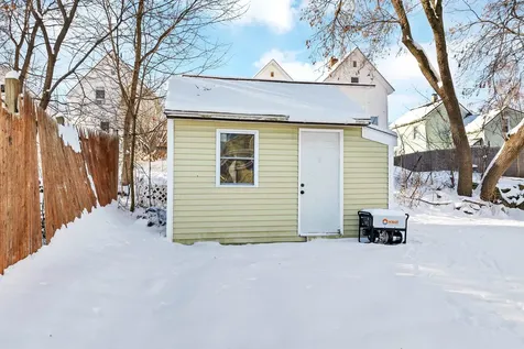 81 Winter Street Laconia NH 03246