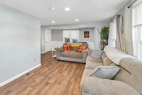 81 Winter Street Laconia NH 03246