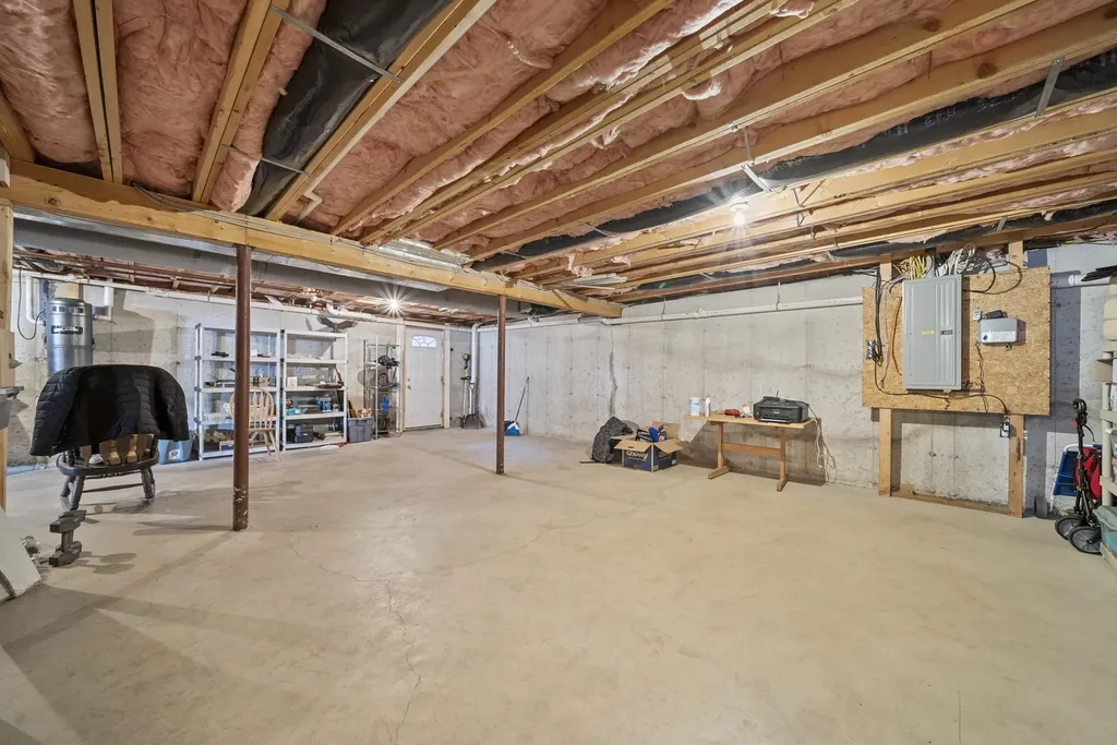 28 Empire Road Pelham NH 03076