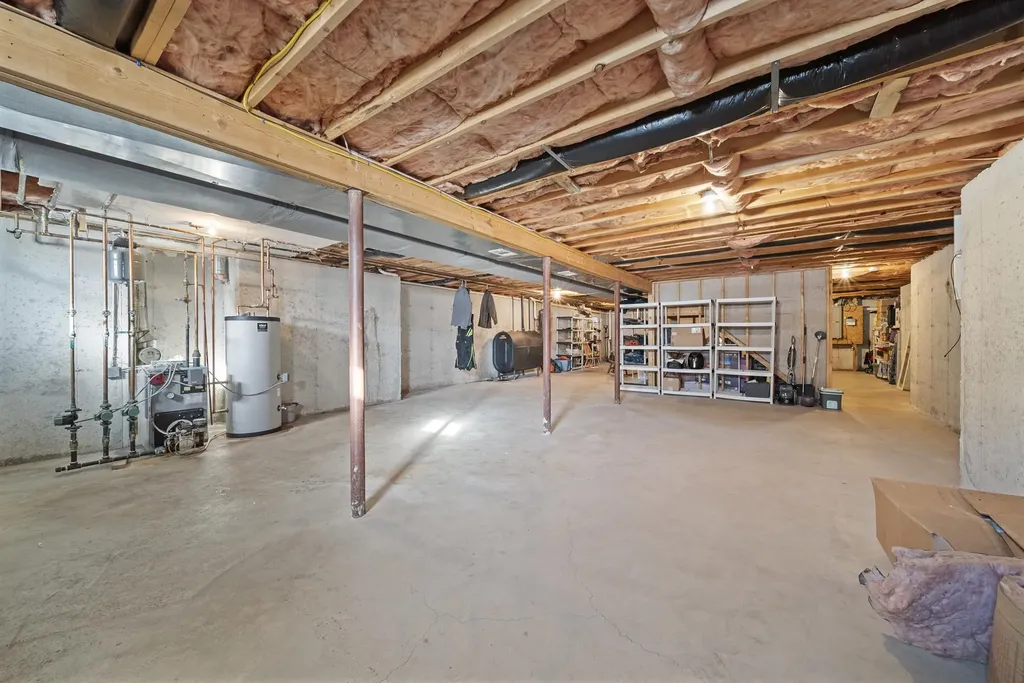 28 Empire Road Pelham NH 03076