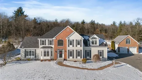 28 Empire Road Pelham NH 03076