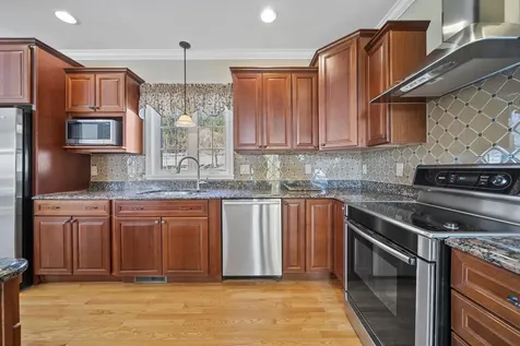 28 Empire Road Pelham NH 03076