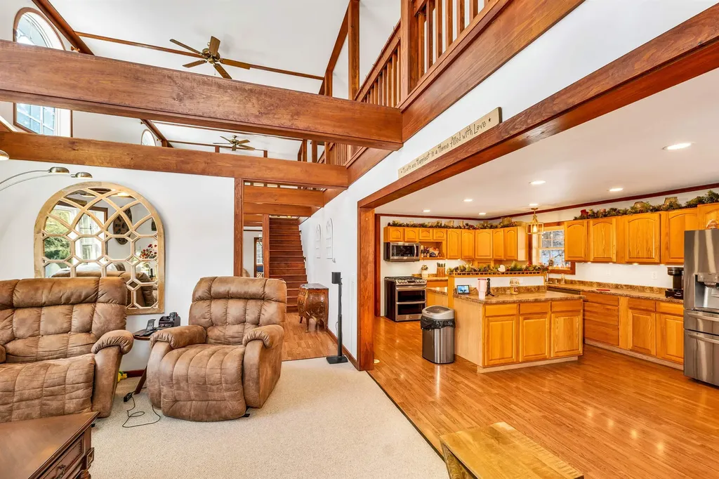 11 Gilson Farm Lane Hartland VT 05048