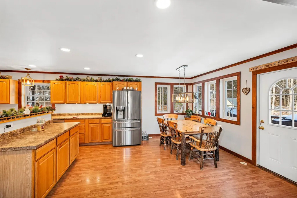 11 Gilson Farm Lane Hartland VT 05048