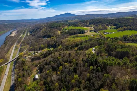 11 Gilson Farm Lane Hartland VT 05048