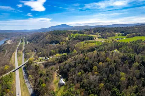 11 Gilson Farm Lane Hartland VT 05048