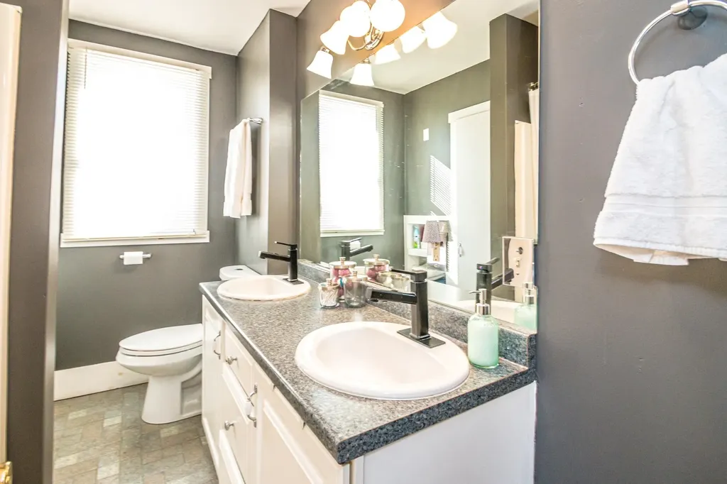 30 Portland Street Lancaster NH 03584