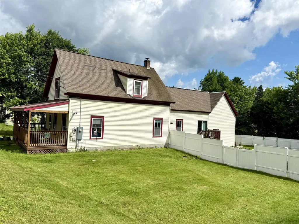 30 Portland Street Lancaster NH 03584