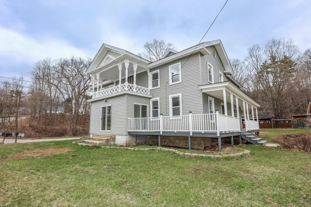 16 Church Street Belmont NH 03220