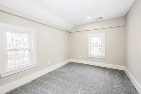16 Church Street Belmont NH 03220