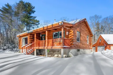 39 Bassett Drive Barrington NH 03825