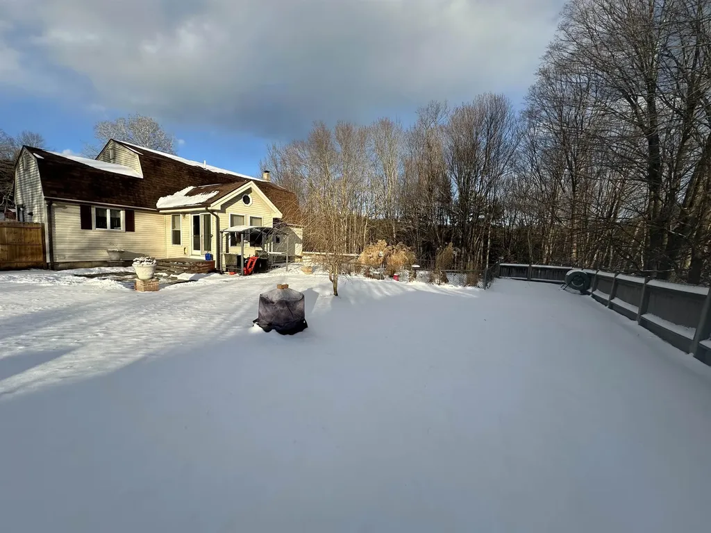 7 Bryson Place Claremont NH 03743