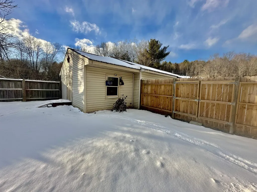 7 Bryson Place Claremont NH 03743