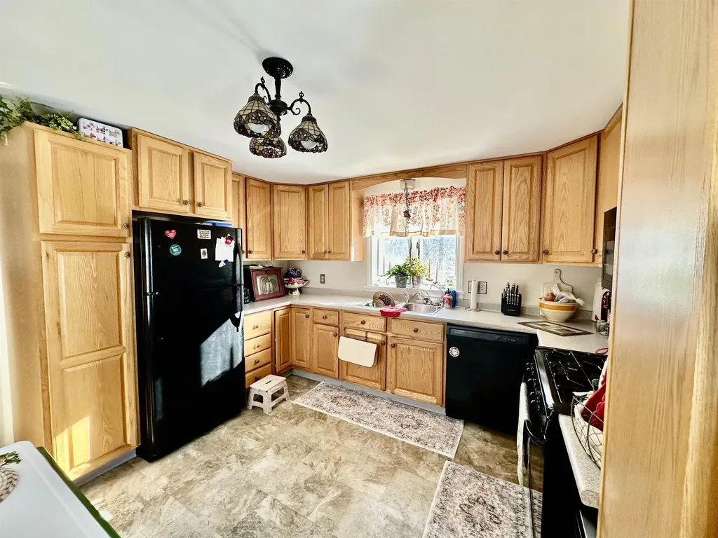 7 Bryson Place Claremont NH 03743