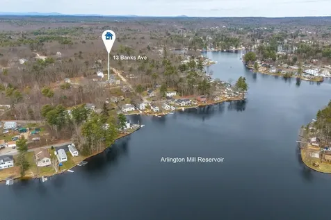 13 Banks Avenue Salem NH 03079