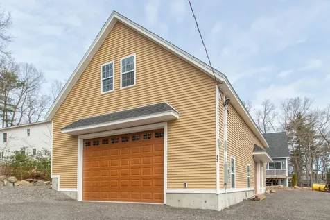13 Banks Avenue Salem NH 03079