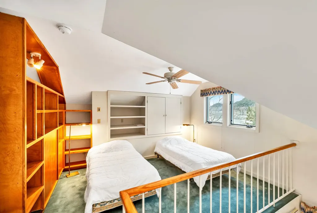 497 West Shore Road Hebron NH 03241