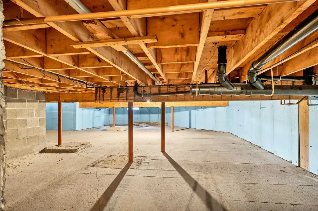 497 West Shore Road Hebron NH 03241