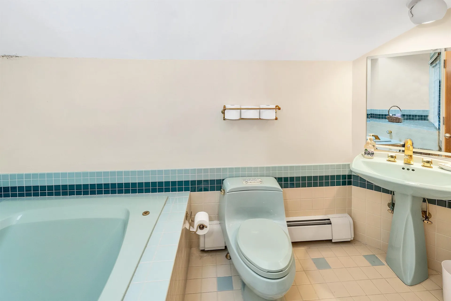 497 West Shore Road Hebron NH 03241