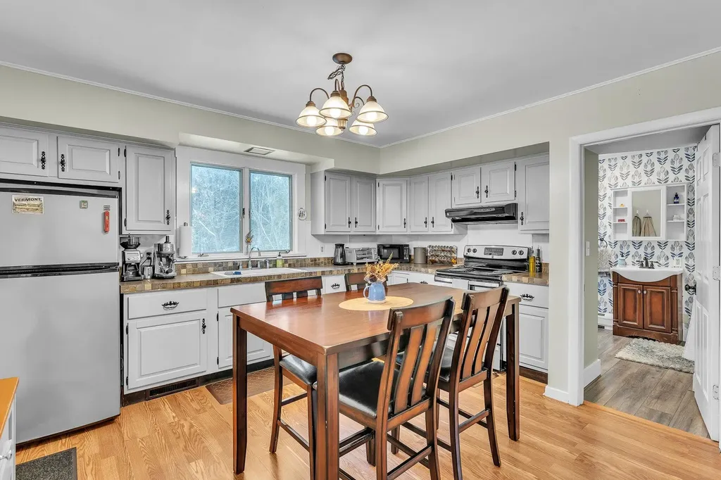 10 Sterling Hill Road Barre Town VT 05641