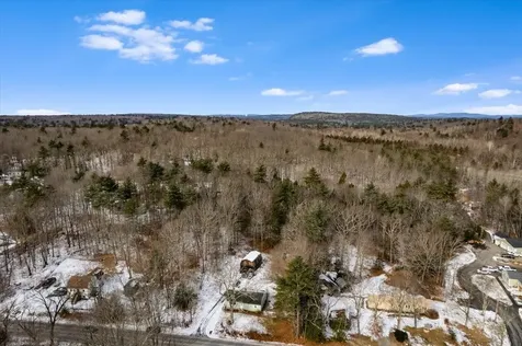 29 Lane Road Raymond NH 03077