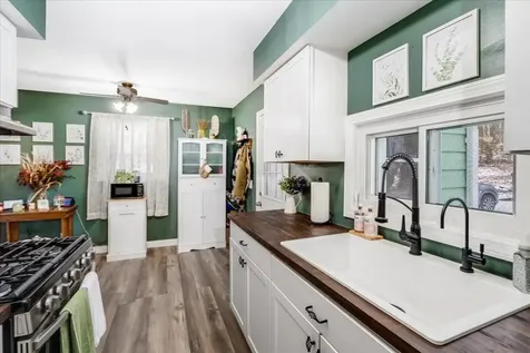 29 Lane Road Raymond NH 03077