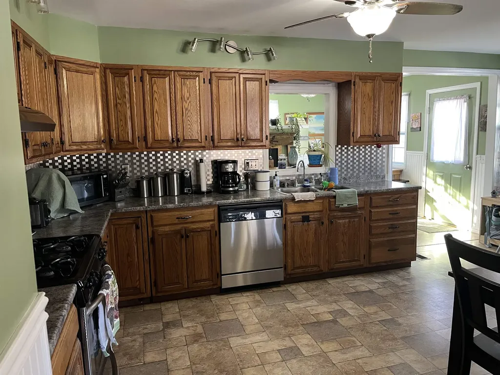 98 Peterson Terrace Middlebury VT 05753