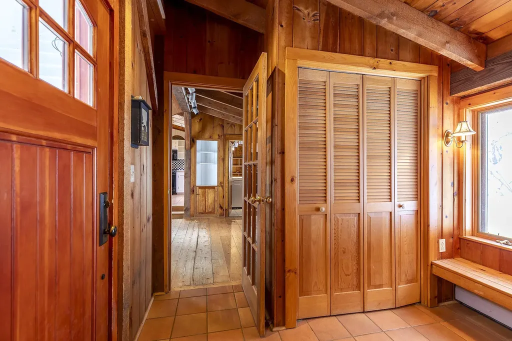 290 Melendy Hill Road Londonderry VT 05155