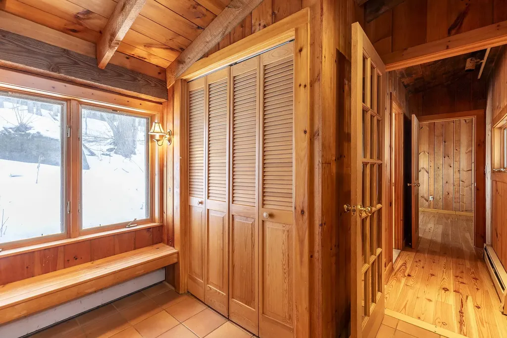 290 Melendy Hill Road Londonderry VT 05155