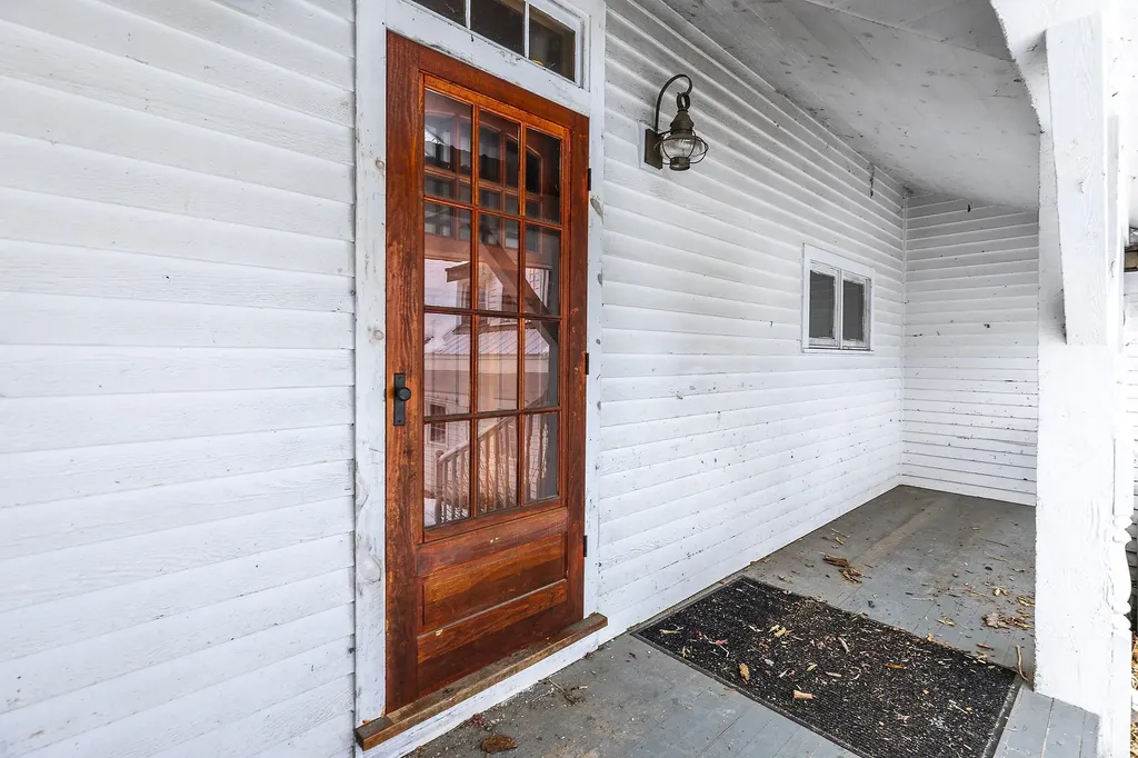 290 Melendy Hill Road Londonderry VT 05155