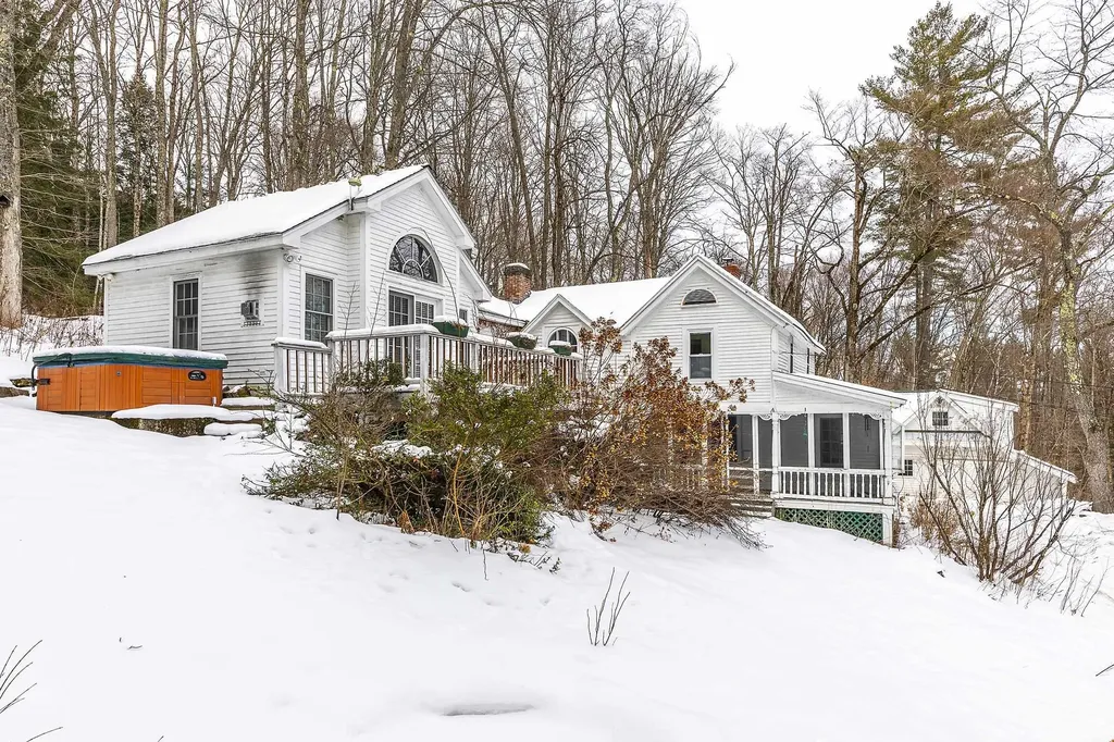 290 Melendy Hill Road Londonderry VT 05155