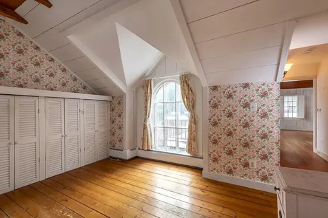 290 Melendy Hill Road Londonderry VT 05155