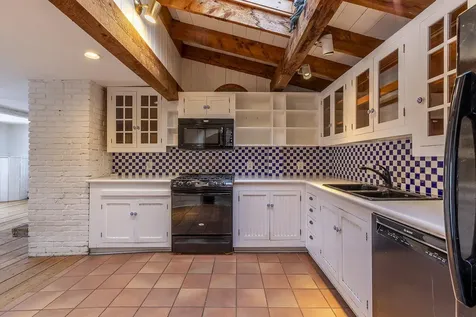 290 Melendy Hill Road Londonderry VT 05155