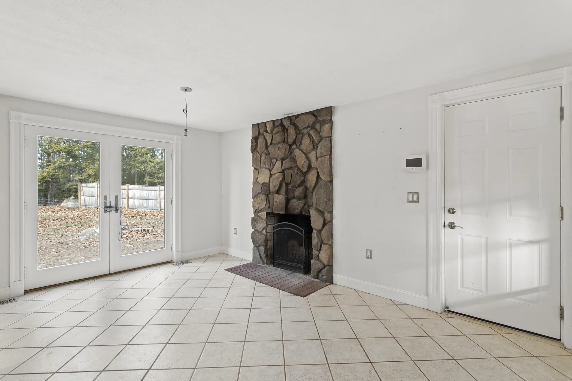 24 Hemlock Circle Sandown NH 03873